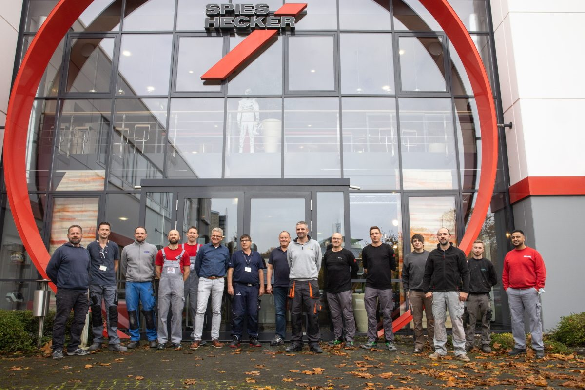Teilnehmer und Trainer beim ZKF-Caravan-Seminar im Herbst 2021